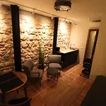 Casinha Antiga Historical Townhouse